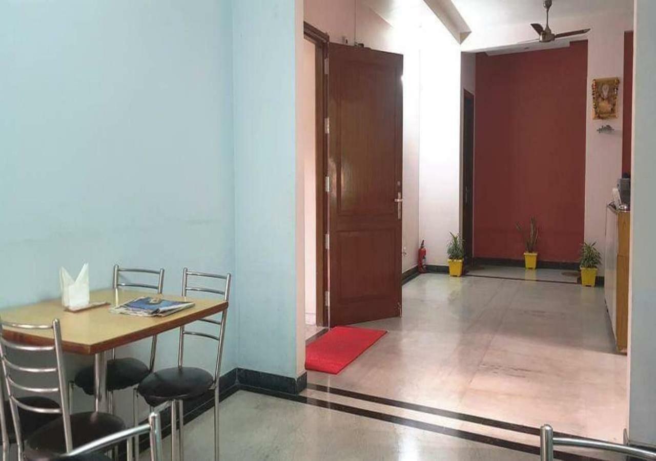 J P Residency Hotel Greater Noida Eksteriør billede