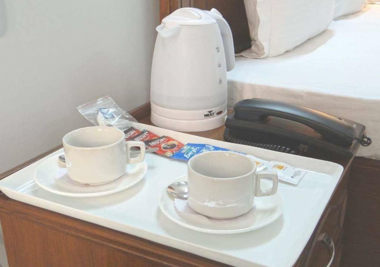 J P Residency Hotel Greater Noida Eksteriør billede